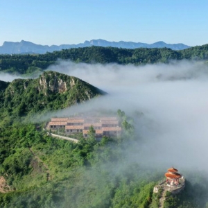 無人機航拍太行山 云?？澘澩鹑缣炀? class=