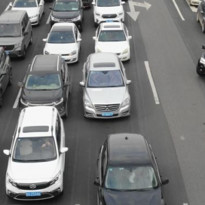 濟(jì)南交警公路巡檢無(wú)人機(jī)抓拍